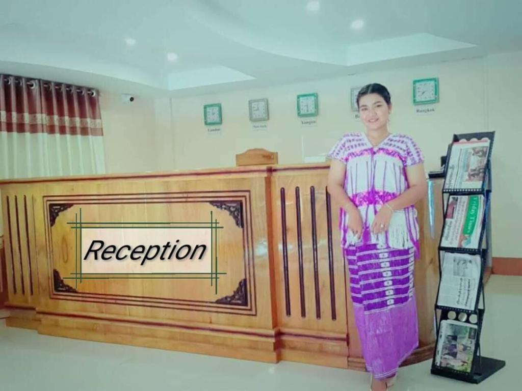Golden Palace Hotel Hpa-an Bagian luar foto